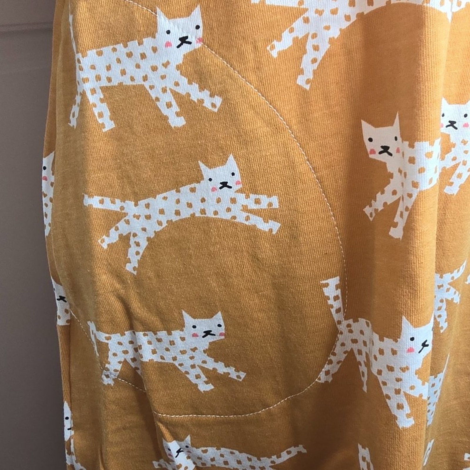 Winter Water Factory Helsinki Relaxed Fit Dress Cats Gold Size Xs Nwt — image 4 of 7